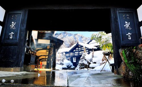 日本人の心の琴線に触れる雪国の宿 越後六日町温泉「温泉御宿 龍言」