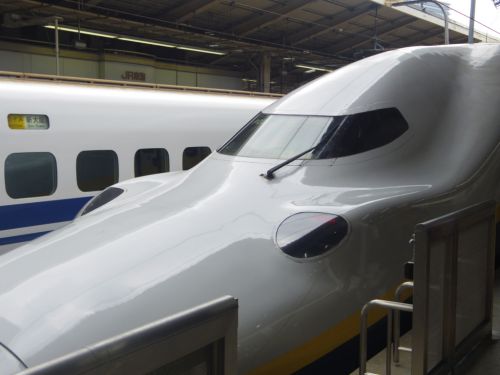 新幹線E2系とE4系に乗って、温泉旅へ。