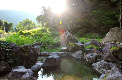 岩間温泉の山崎旅館は夏しか行けない!!石川県白山麓の秘湯を紹介！