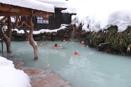 冬こそ温泉の露天風呂に行こう！