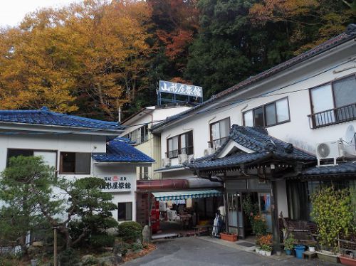 湯岐温泉に宿泊して滝川渓谷を散策しました