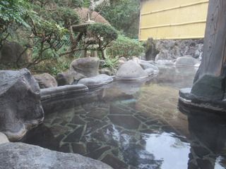 静岡県　七滝温泉「源泉掛け流しの宿七滝温泉ホテル」