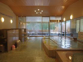 森の京都で温泉に癒される。綾部市の美肌の湯「あやべ温泉　二王館」｜京都府｜LINEトラベルjp 旅行ガイド
